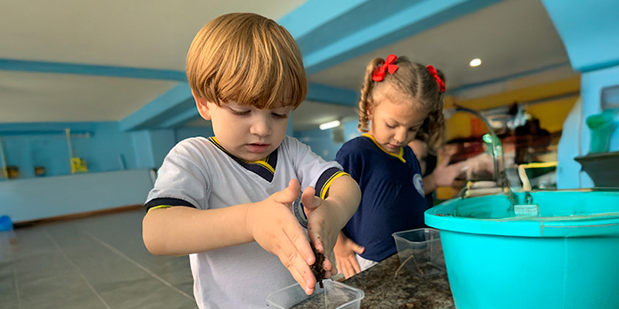 Como a teoria de Piaget revolucionou a sala de aula
